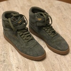 Women’s Puma Shoes